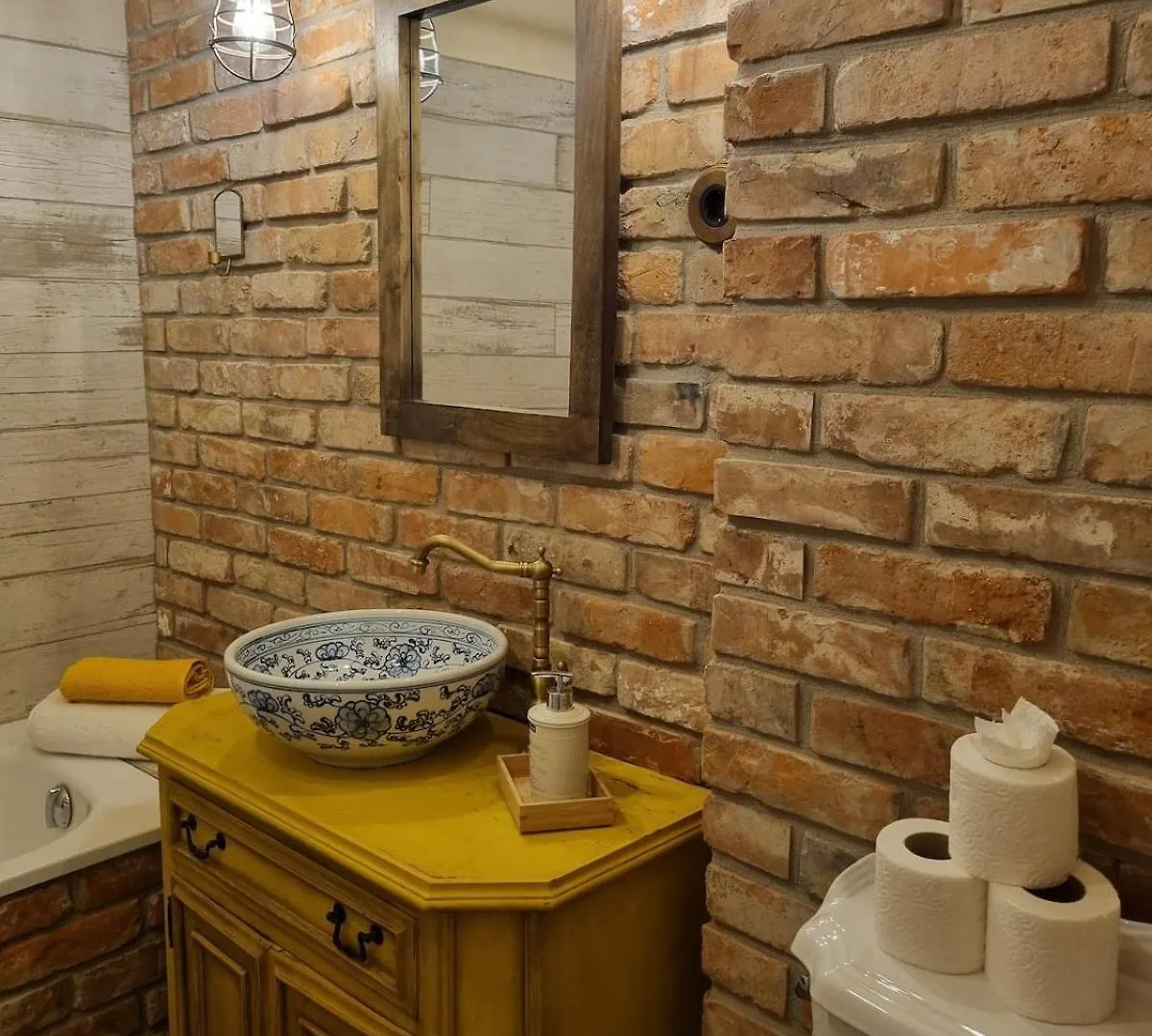 Center Budapest Vintage House